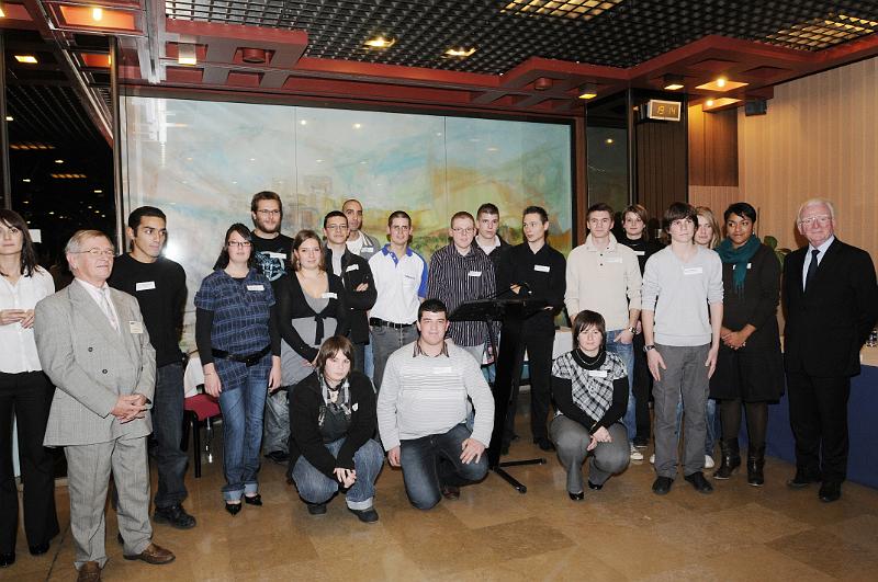 Groupe1.JPG - Les vingts lauréats récompensés ce 27 novembre 2008