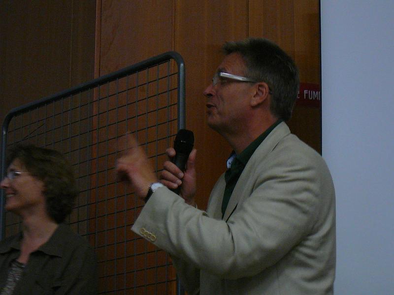 P1110896.JPG - JP BARBIER témoigne de l'interet gagnant gagnat de ce jumelage.